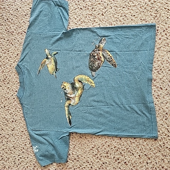 Vintage Sea turtle T-shirt.  Bald Head Island Conservancy - Picture 7 of 7
